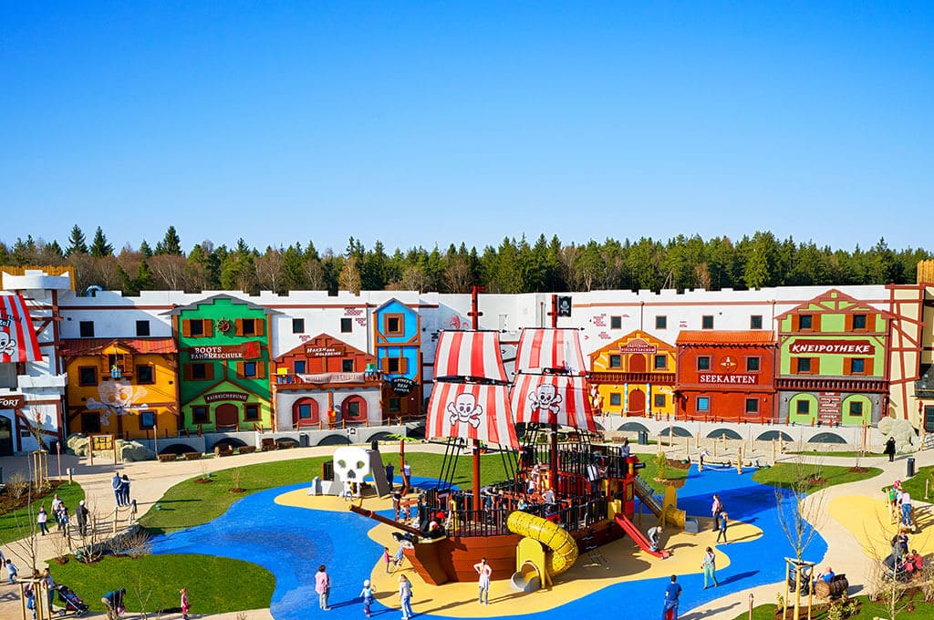 Spass fuer die ganze Familie im Legoland Pirateninsel Hotel - dronezmeup Reise-Bericht