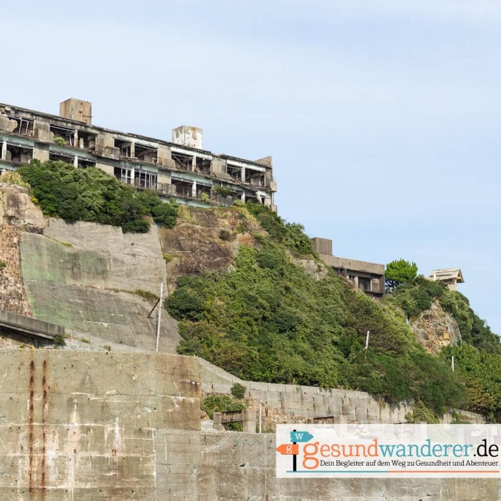 Urban Exploration - Hashima Island Japan - gesundwanderer.de