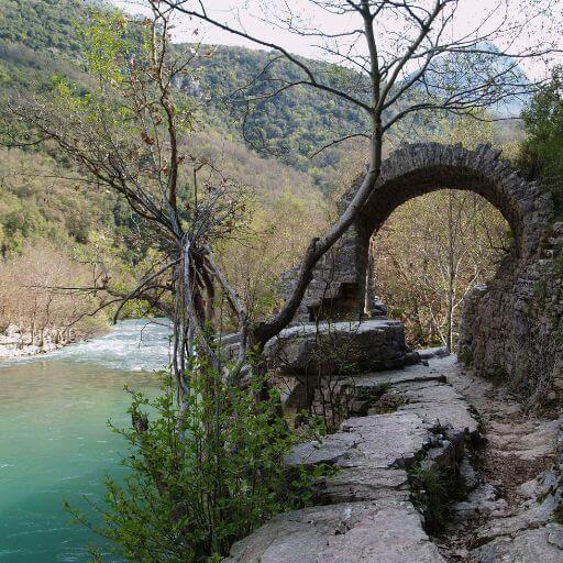 Wanderung entlang des Voidomatis Fluss in Griechenland - gesundwanderer.de